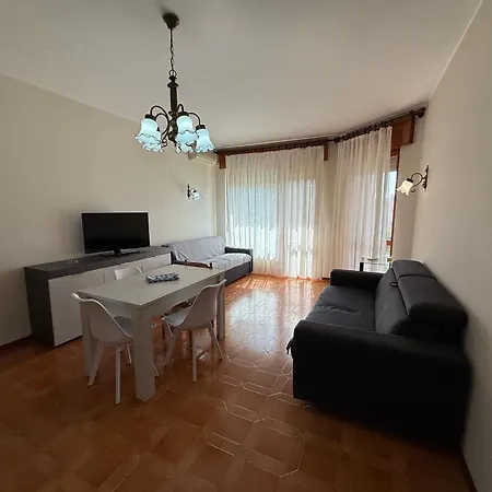 Wh - Siccardi In Zona Residenziale Con Posto Auto * Σαν Ρέμο