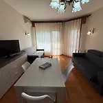 Wh - Siccardi In Zona Residenziale Con Posto Auto *