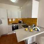 Wh - Siccardi In Zona Residenziale Con Posto Auto
