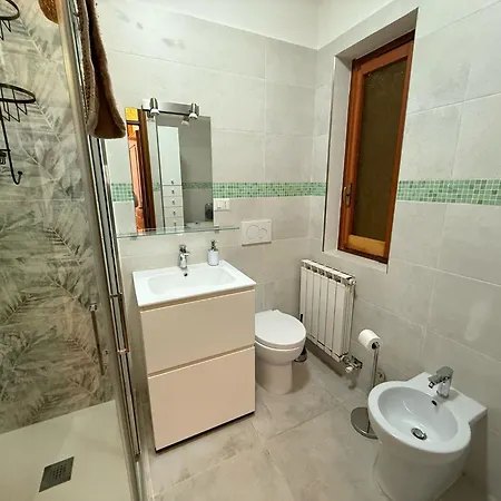 Daire Wh - Siccardi In Zona Residenziale Con Posto Auto