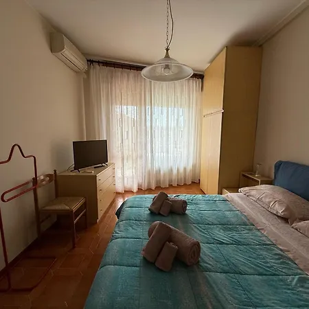Wh - Siccardi In Zona Residenziale Con Posto Auto Sanremo