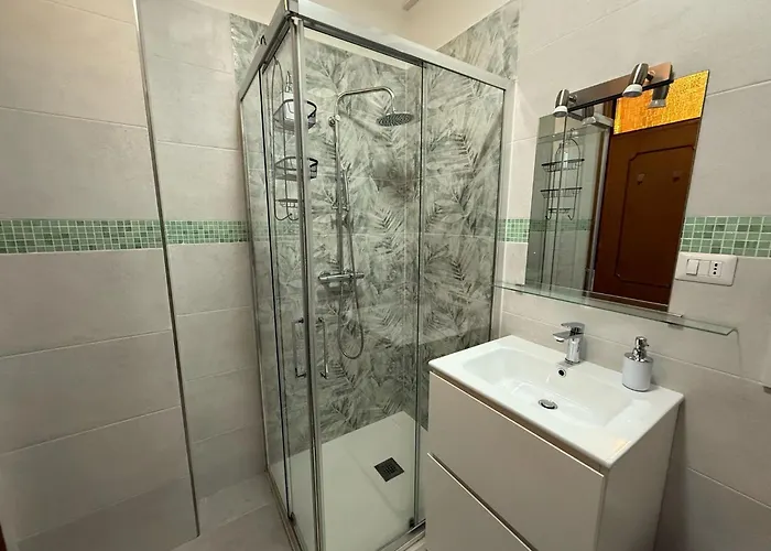 Wh - Siccardi In Zona Residenziale Con Posto Auto アパート