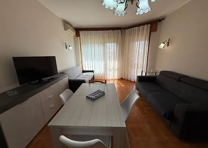 Wh - Siccardi In Zona Residenziale Con Posto Auto *