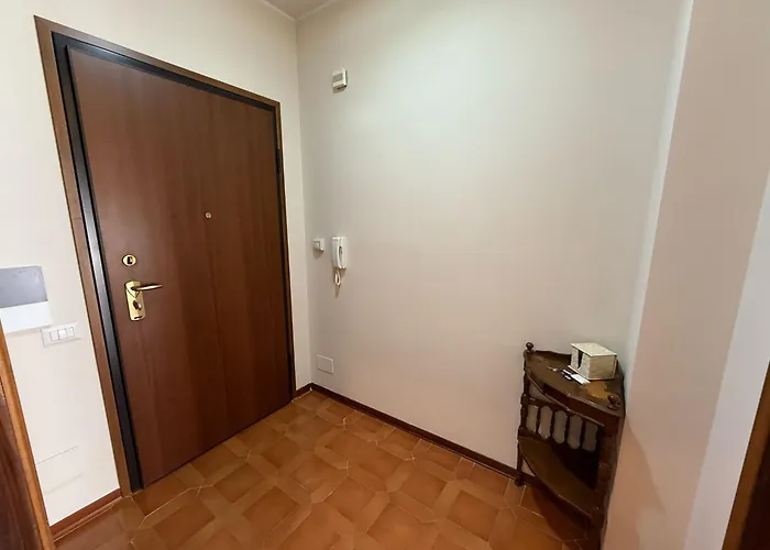 Wh - Siccardi In Zona Residenziale Con Posto Auto アパート